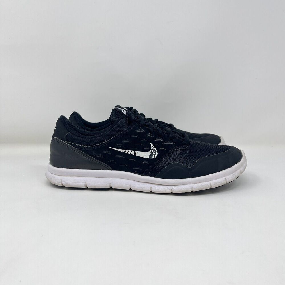 Nike Orive NM Athletic Low Top Black Running Sneakers 677136-010 Women Size US 9